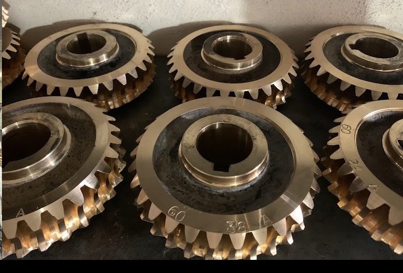 Coronas de bronce para reductores de tortilladoras