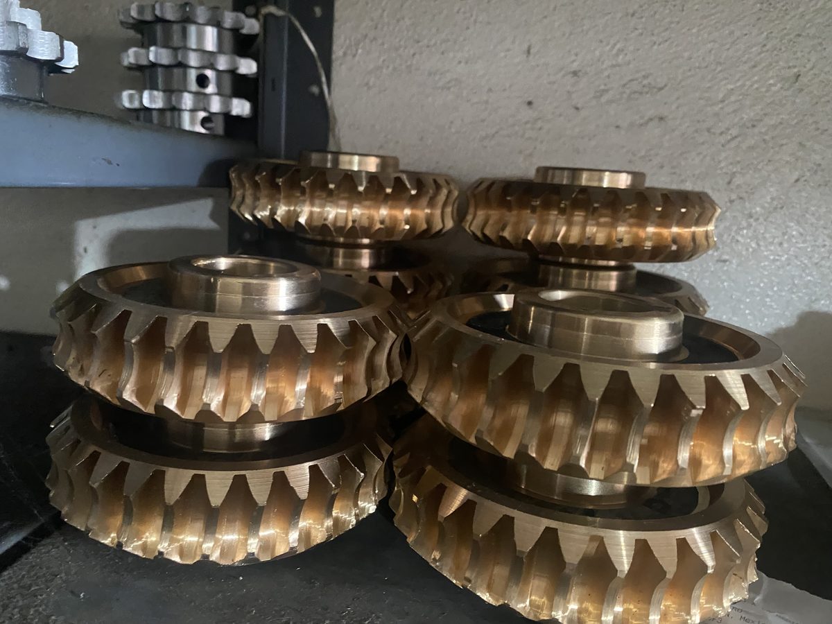 Engranes helicoidales de bronce para amasadoras